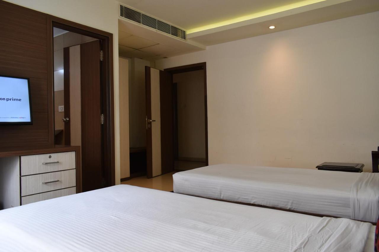 Hotel South Regency, Ernakulam Kochi Exterior foto