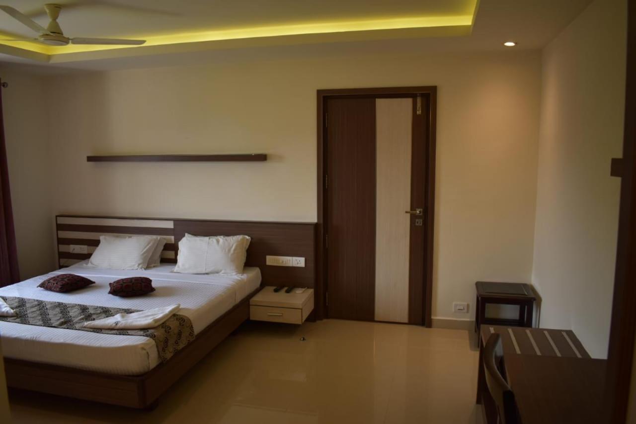 Hotel South Regency, Ernakulam Kochi Exterior foto